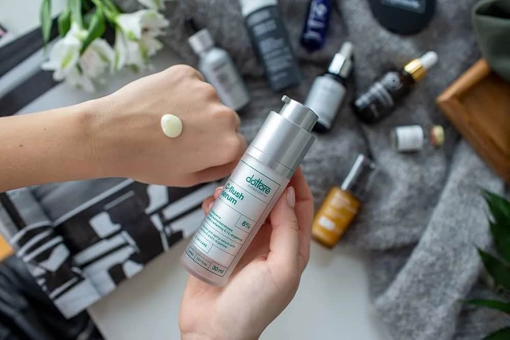 Jakie serum do cery mieszanej – wybierz idealne dla równowagi skóry