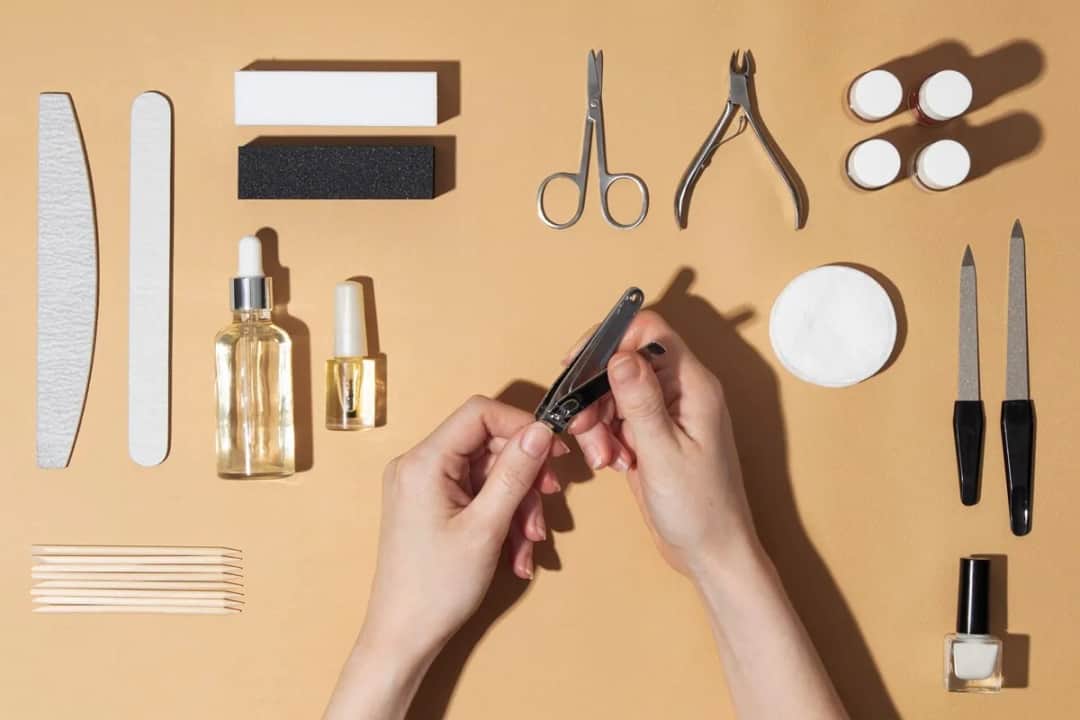 Zestaw do manicure: końcówki i ich zastosowanie w pielęgnacji paznokci