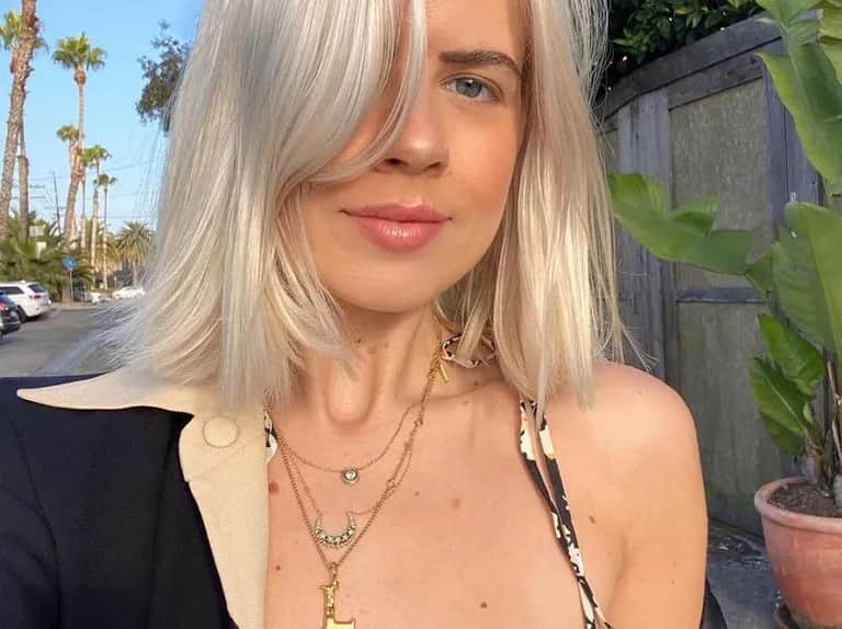 Najlepsze kolory włosów do różowej cery, które podkreślą urodę