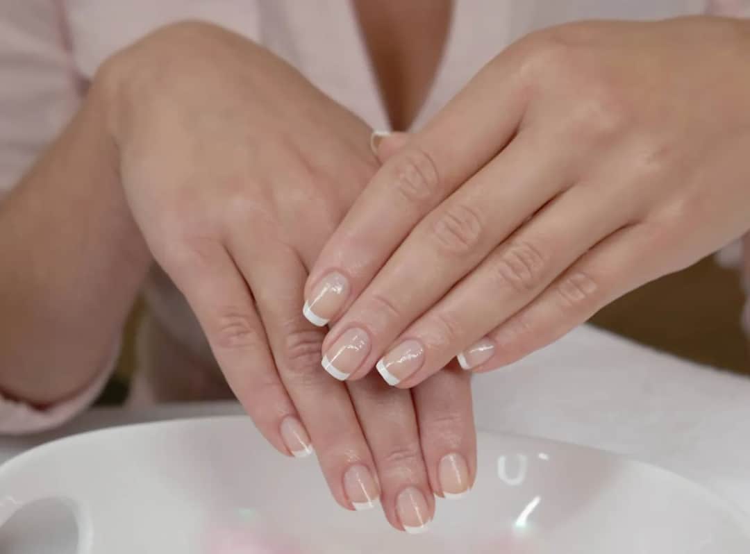 Manicure japoński czy warto? Odkryj jego ukryte zalety i wady