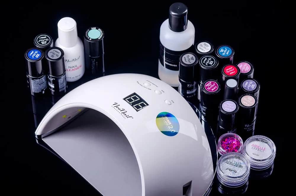 Ile kosztuje zestaw do manicure hybrydowego? Sprawdź ceny i oferty